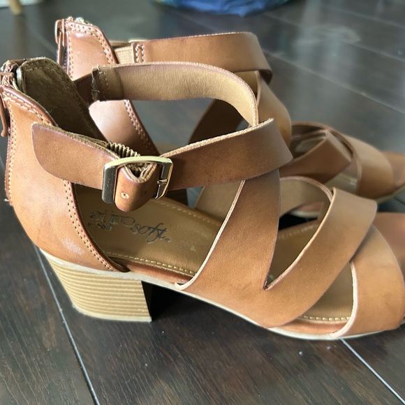 Strappy brown Gladiator Sandals - Picture 3 of 5